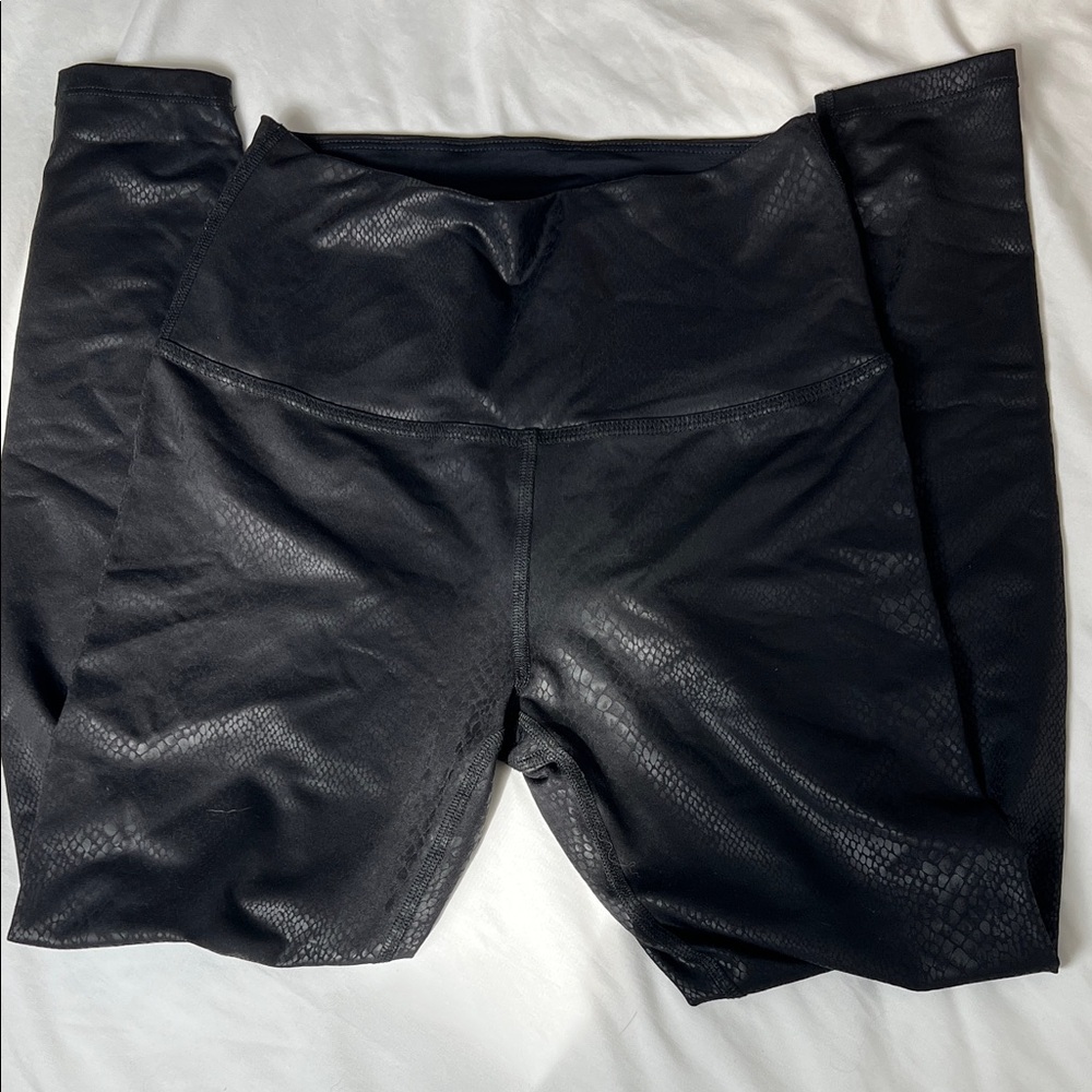 Beyond Yoga Powershine high waisted midi leggings